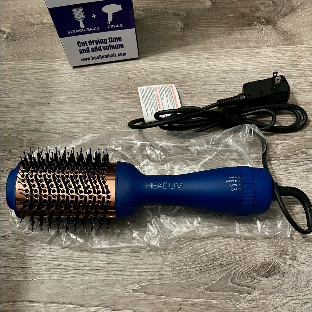 Healium Hair - 3-in-1 Blow Brush